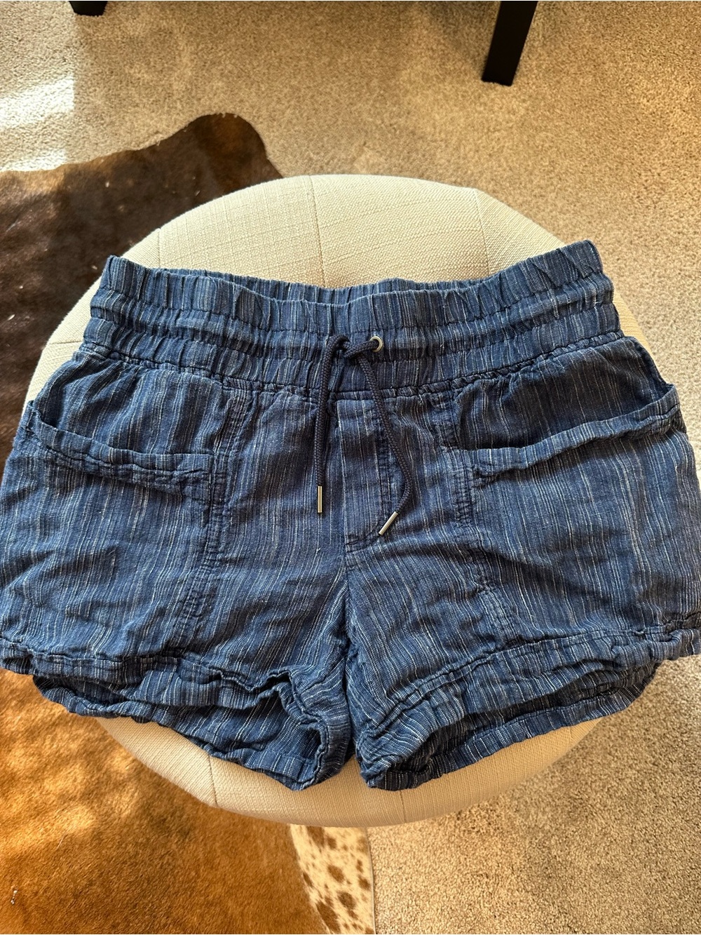 💙Athleta Cabo Linen Shorts Blue size 4